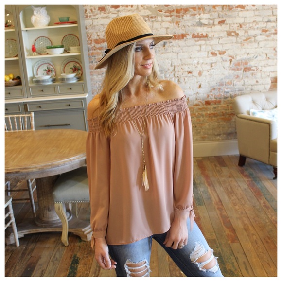 ✨LAST ONE✨Rose taupe off shoulder tie sleeve top - Picture 2 of 4